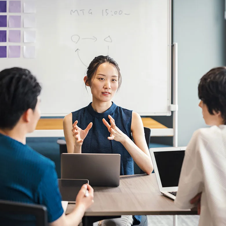 「管理職になりたい」でも自信がない。女性リーダーへの道のり
